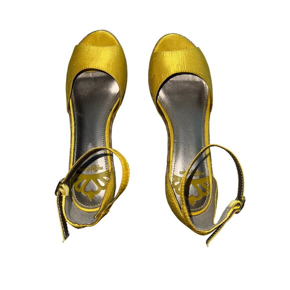 FERGALICIOUS Yellow Sandals Flutter Peep-Toe Espadrille Wedge Ankle Strap 7.5 - Picture 9 of 13